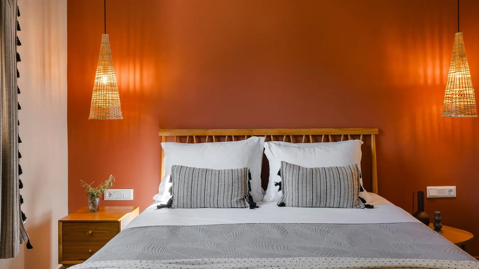 Azolaki Suites